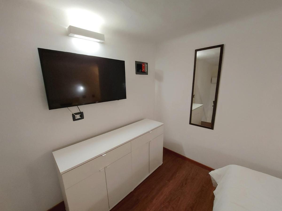 Corso Genova - Milano Navigli Apartment ภายนอก รูปภาพ